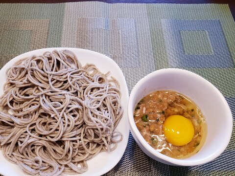 ツナたまご納豆のつけだれで 栄養満点！冷やしそば